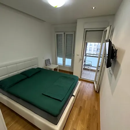 Apartament Laura Kvart