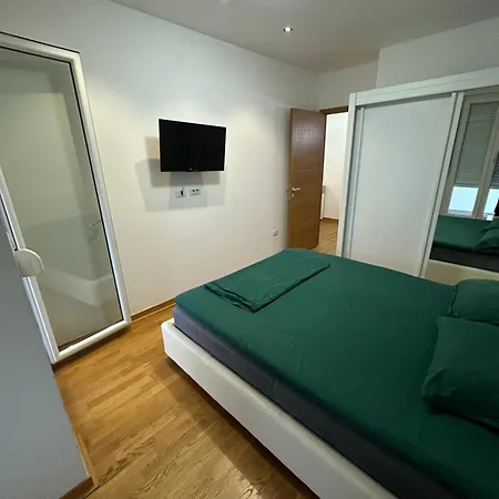 Apartman Laura Kvart *