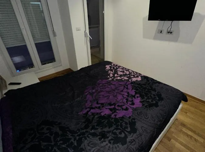 Laura Kvart شقة *